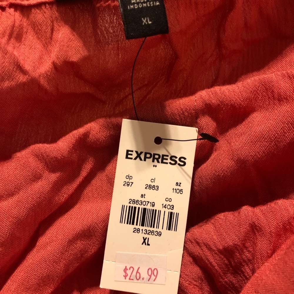 NWT Express Top - Picture 5 of 5